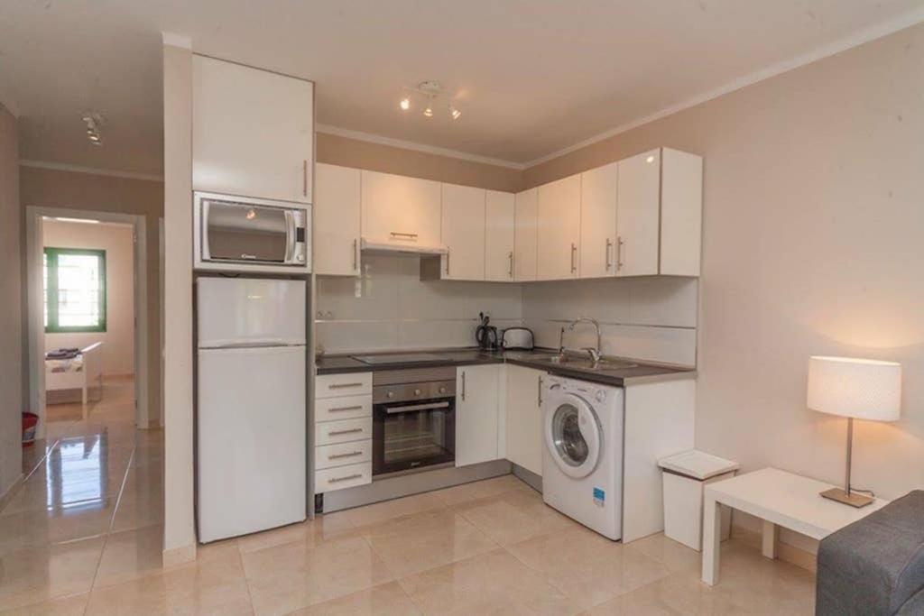 Bandama 14! 2 Bedroom Newly Renovated Bungalow, Los Pocillos, Puerto Del Carmen. 卡门港 外观 照片